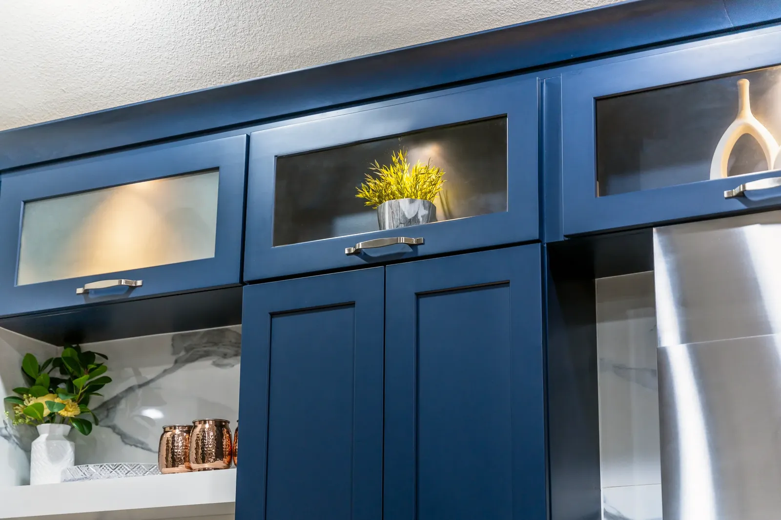 kitchen remodeling with blue kitchen cabinets