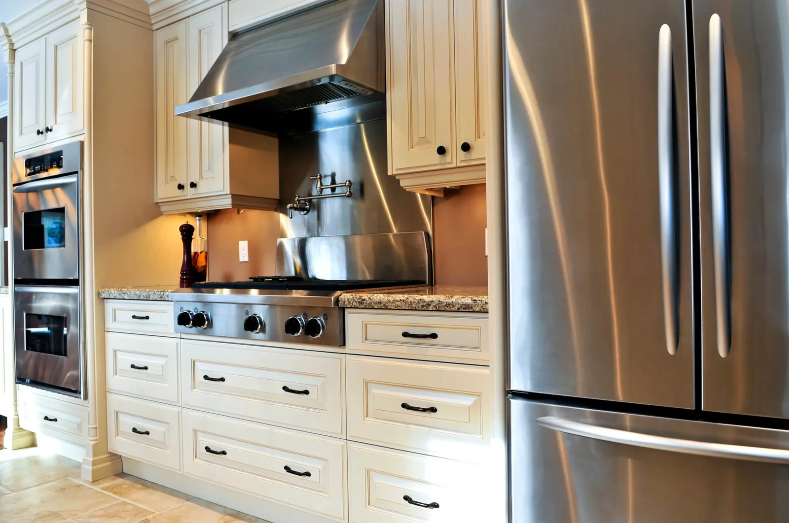 How to Choose the Right Range Hood for Your New Kitchen