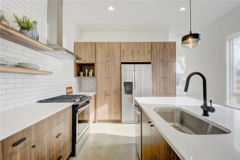 Countertops and Kitchen Cabinets