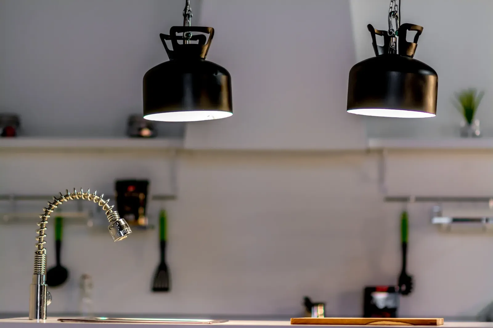 How Lighting Makes or Breaks Kitchen Remodels
