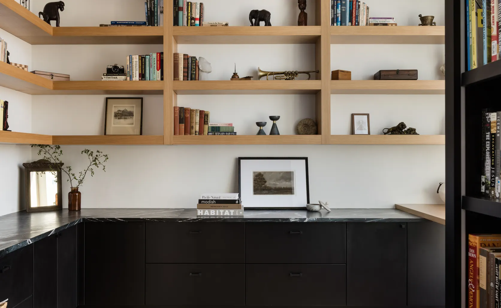 Home Office & Built Ins project photo 2