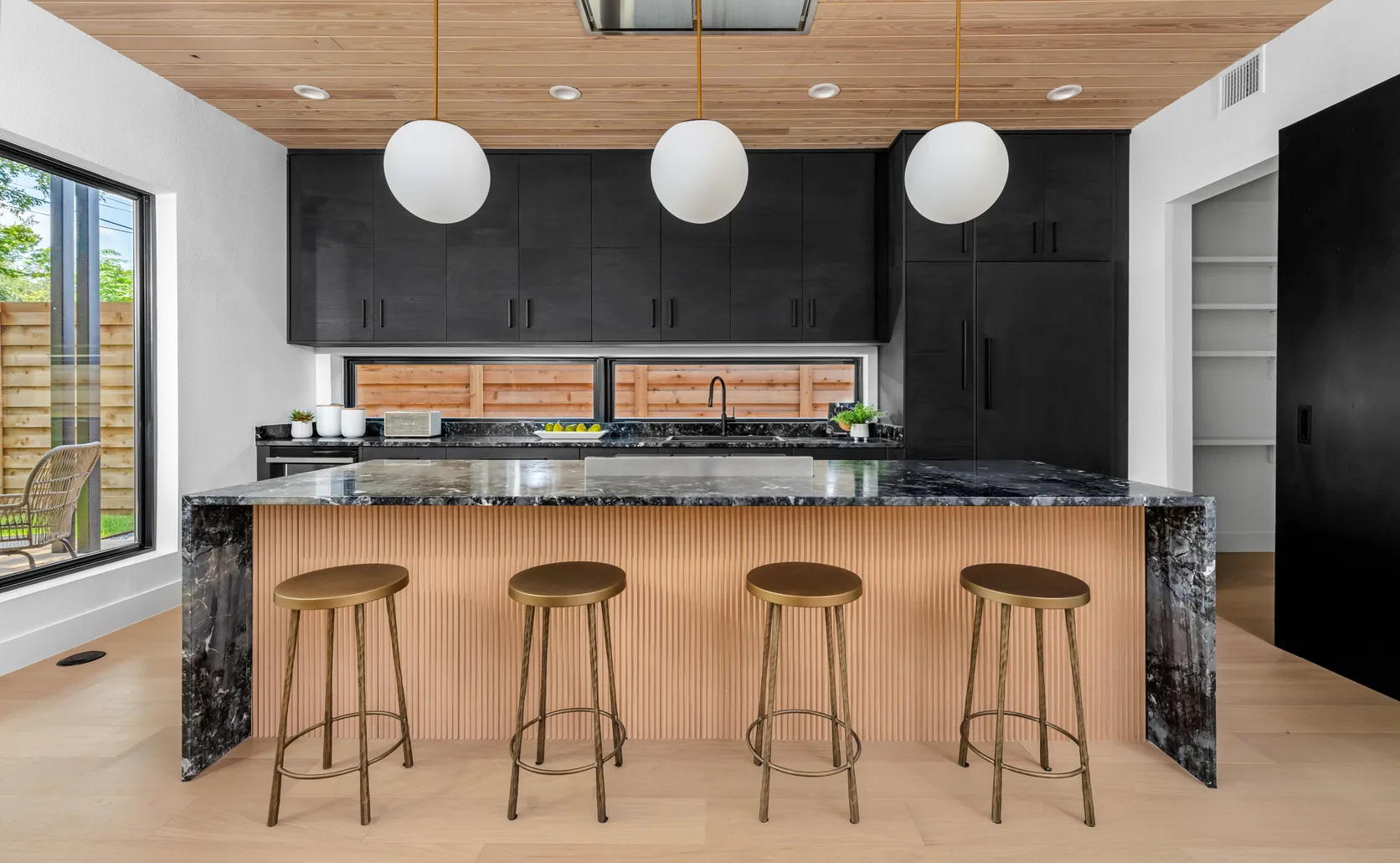Southern Oaks Residence project photo 1