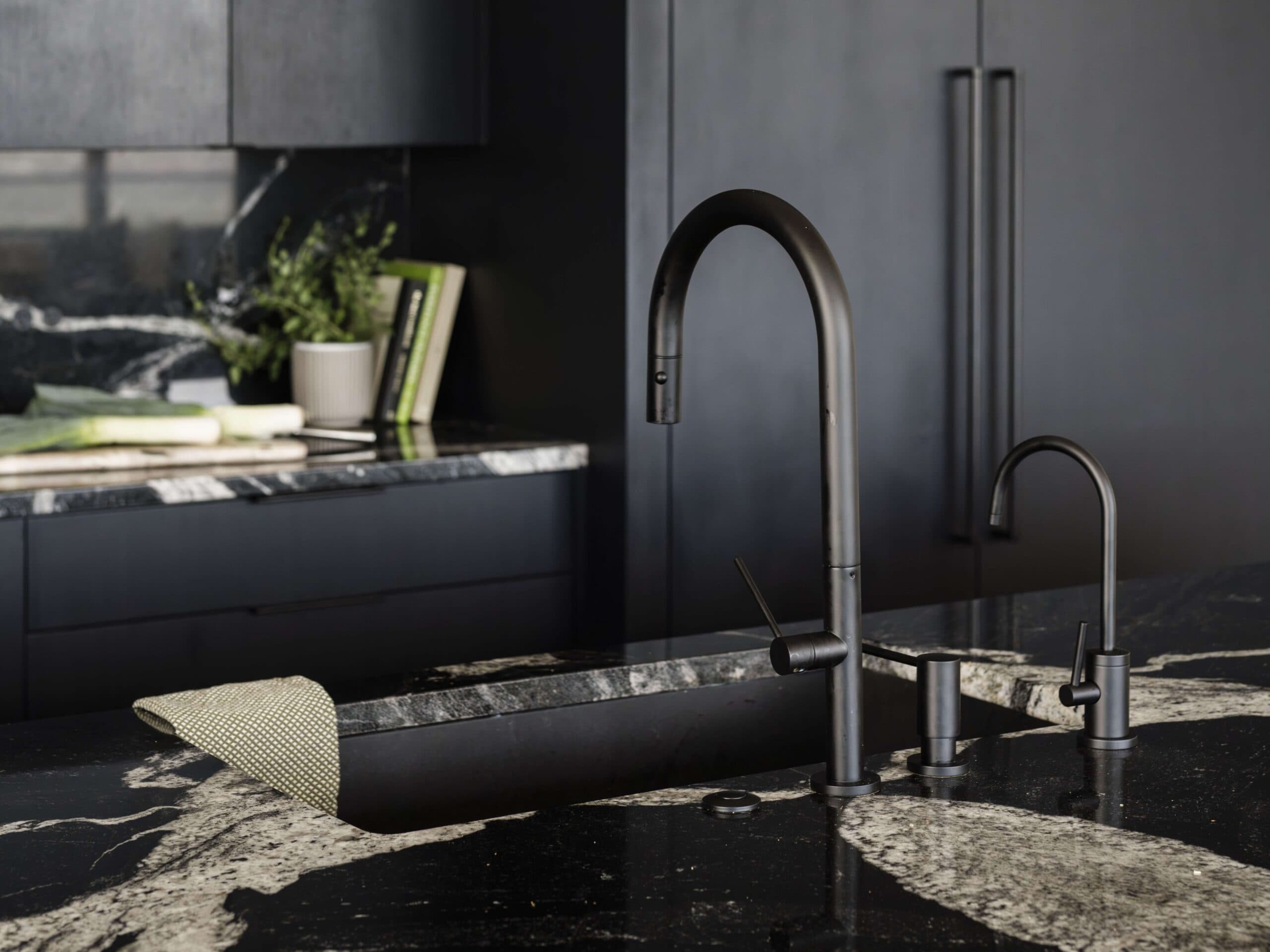 How to Choose a Kitchen Faucet: Types, Finishes & Touchless Faucets