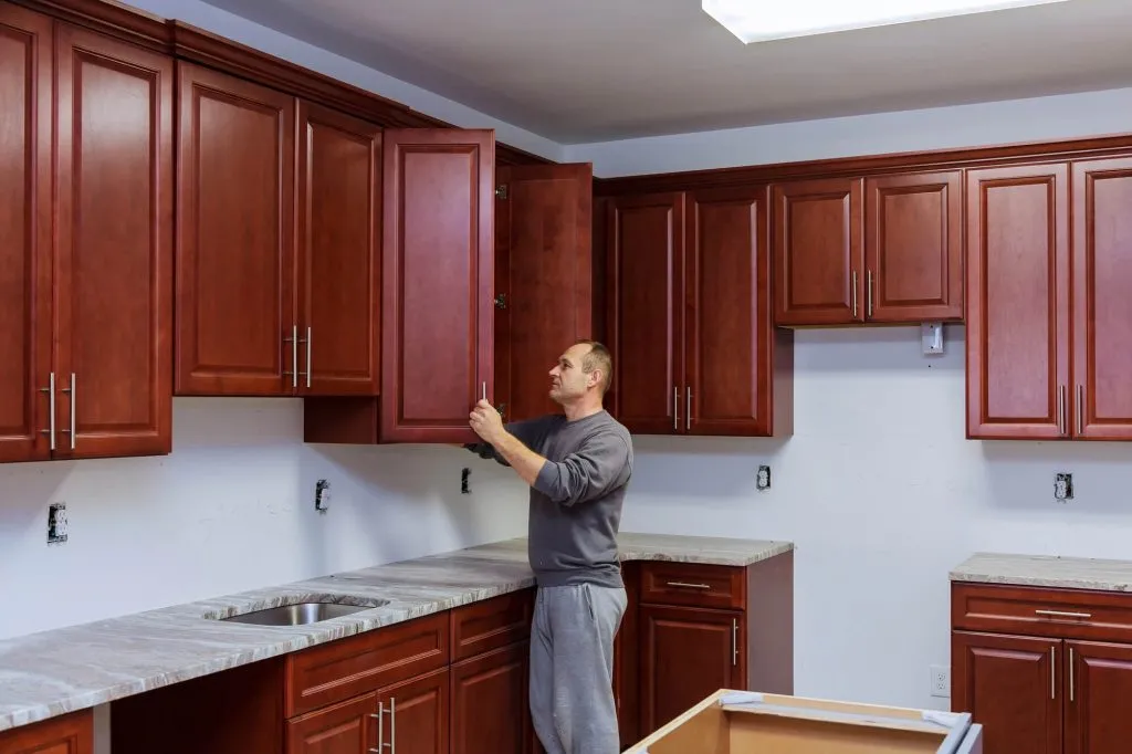 Cabinet Makeover Guide: Should You Reface or Replace Your Kitchen Cabinets?