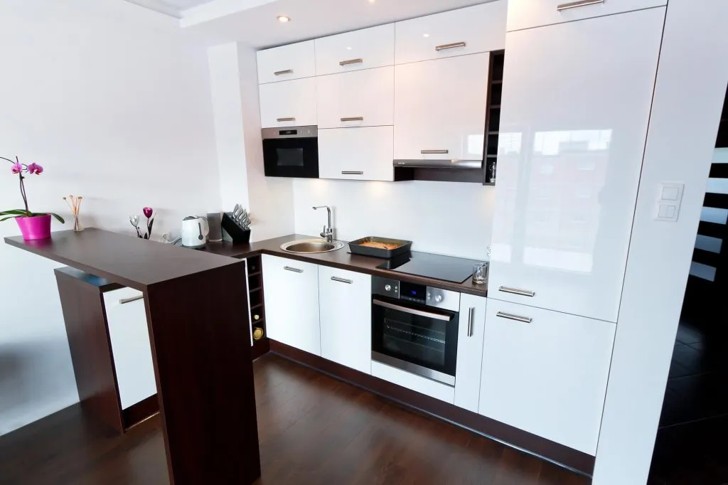 Choosing the Right Cabinet Finish: Glossy, Matte, or Textured?