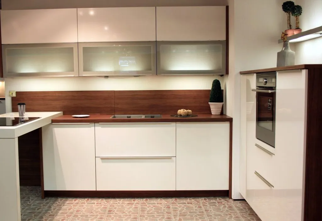 Choosing the Right Cabinet Finish: Glossy, Matte, or Textured?