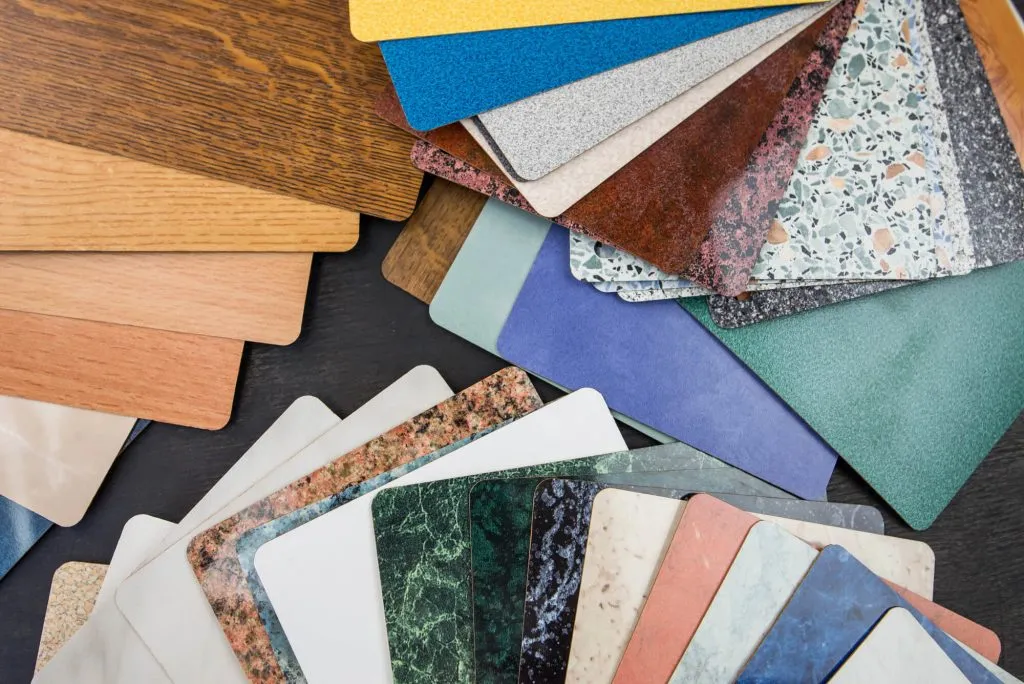 Choosing the Right Cabinet Finish: Glossy, Matte, or Textured?