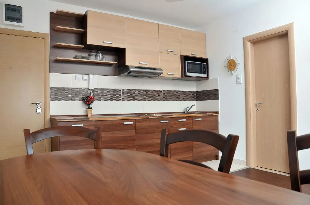 Custom Cabinets vs Stock Cabinets: Why Custom is the Better Choice