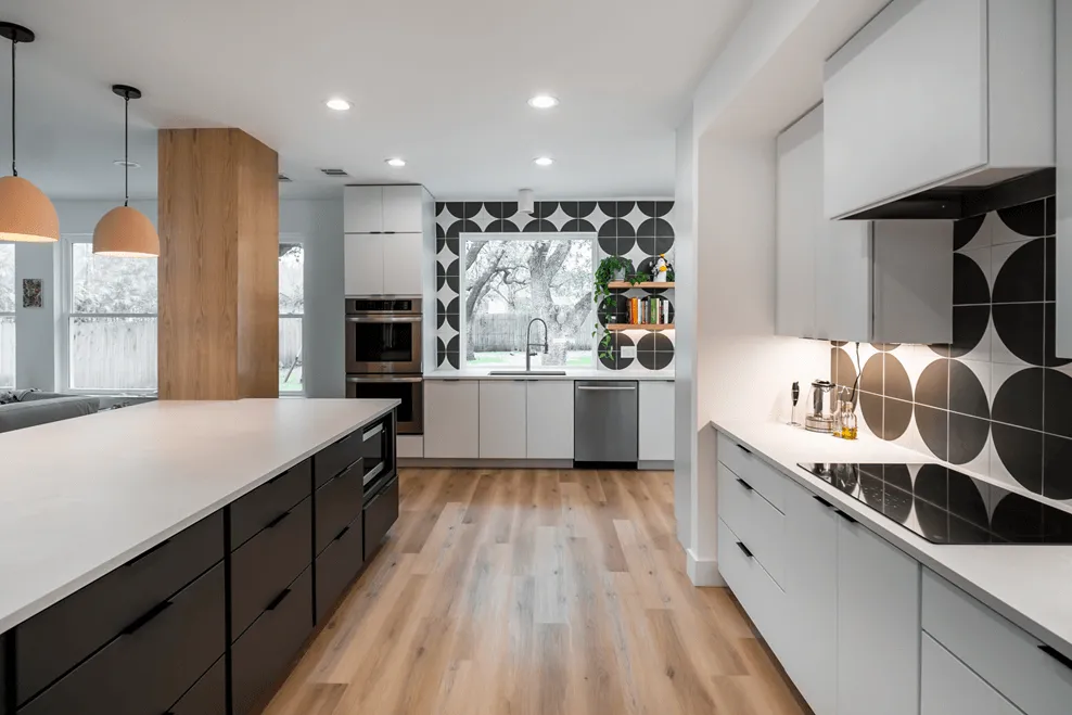How to Make a Statement with Two-Tone Cabinets