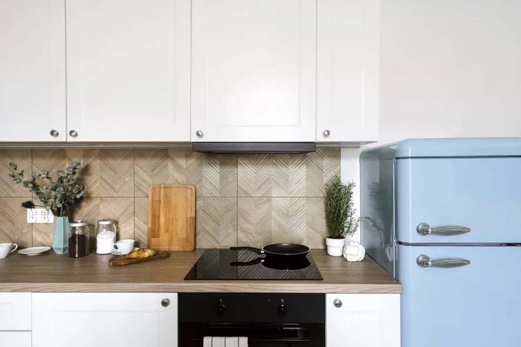 How to Maximize Storage Space in Small Kitchens