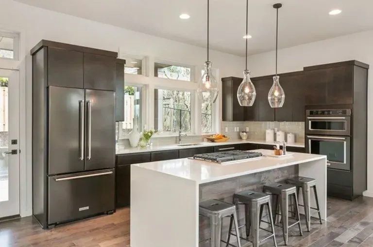 L-Shaped with Island Kitchen