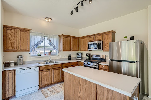 FLIPFLOP WOOD KITCHEN CABINET IQ