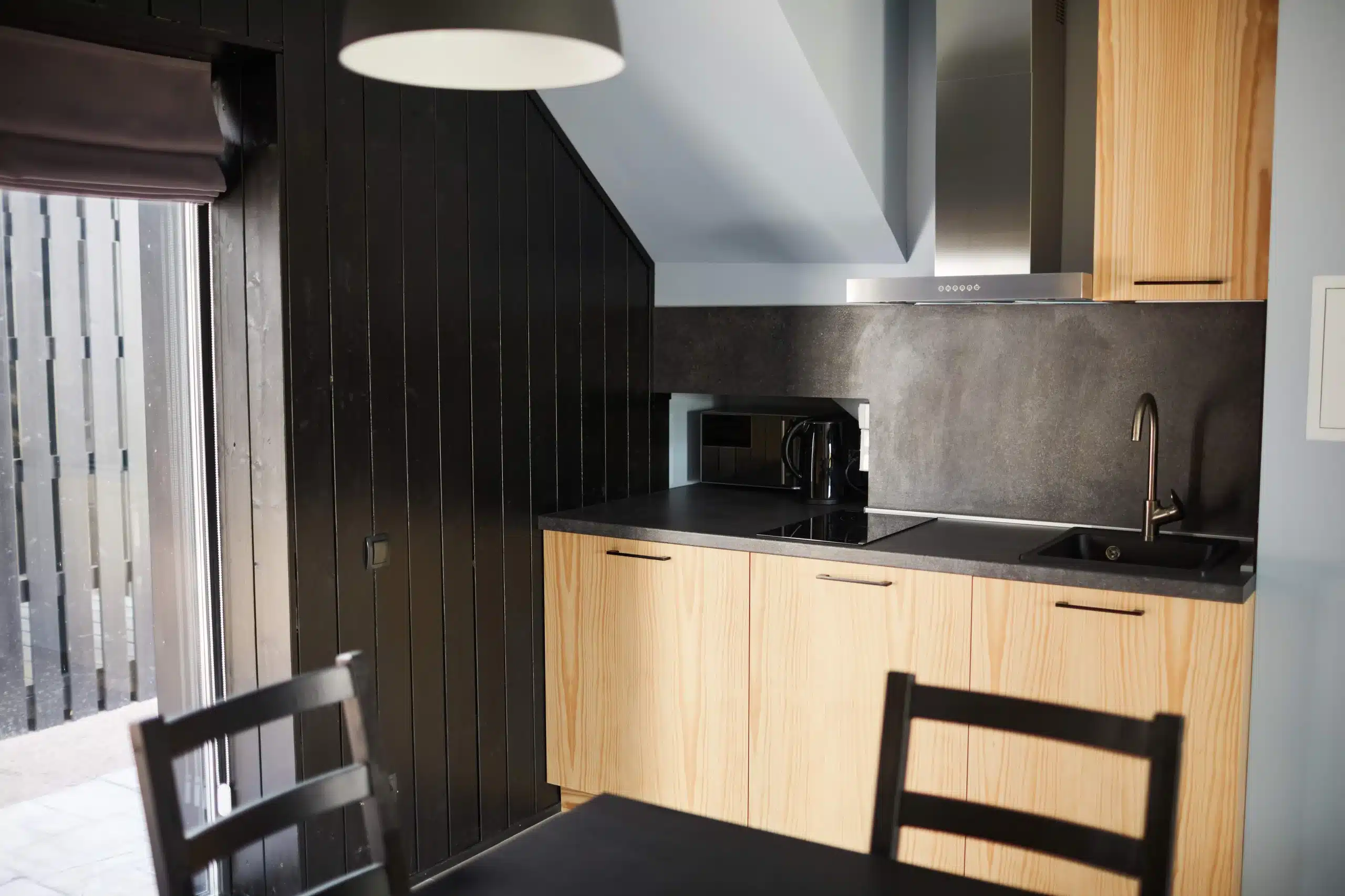 How to Style Black Kitchen Countertops IQ